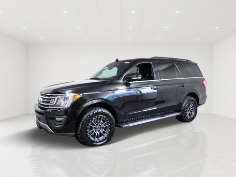 Used 2021 Ford Expedition XLT AWD/4WD image 5