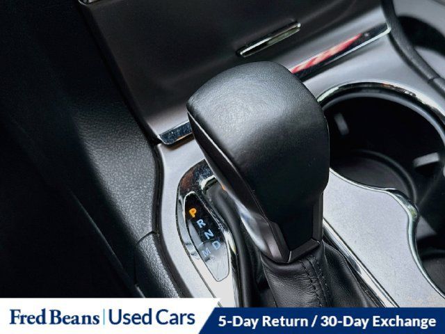 Used 2019 Jeep Grand Cherokee Laredo AWD/4WD image 23