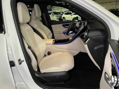 New 2025 Mercedes-Benz GLC 300 4MATIC image 12