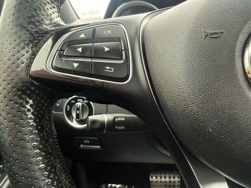 Used 2019 Mercedes-Benz GLE 400 4MATIC image 32