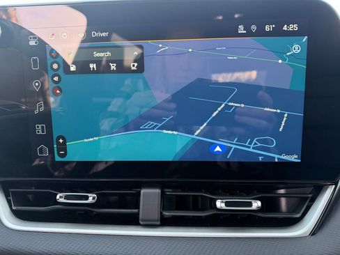 Used 2025 Chevrolet Equinox LT w/ Convenience Package II image 21