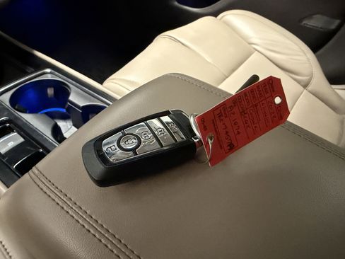 Used 2022 Lincoln Corsair Reserve w/ Equipment Group 201A image 15