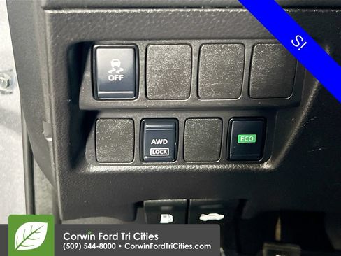 Used 2019 Nissan Rogue Sport S AWD/4WD image 19