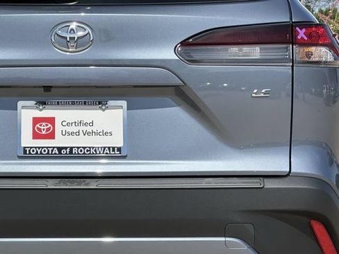 Used 2026 Toyota Corolla Cross LE FWD image 6