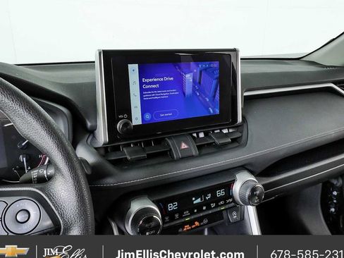 Used 2025 Toyota RAV4 XLE FWD image 12