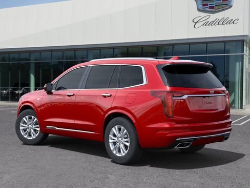 Used 2025 Cadillac XT6 Luxury image 4