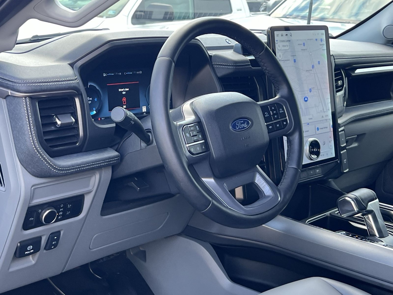 Used 2025 Ford F150 Lightning Flash AWD/4WD image 15