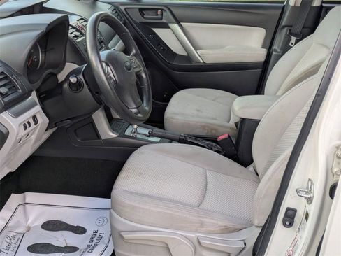 Used 2015 Subaru Forester 2.5i w/ Alloy Wheel Package image 10