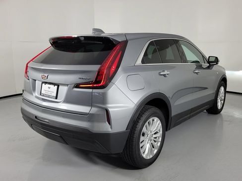 Certified 2024 Cadillac XT4 Luxury FWD image 3
