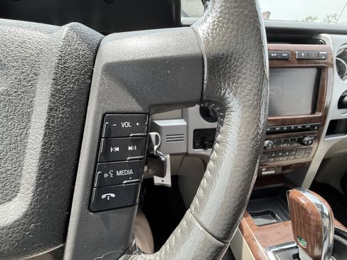 Used 2010 Ford F150 Lariat AWD/4WD image 22