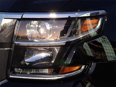 Used 2018 Chevrolet Tahoe LT image 14