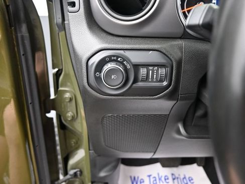 Used 2021 Jeep Wrangler Unlimited Sport AWD/4WD image 29