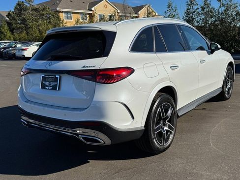 Used 2024 Mercedes-Benz GLC 300 4MATIC image 3