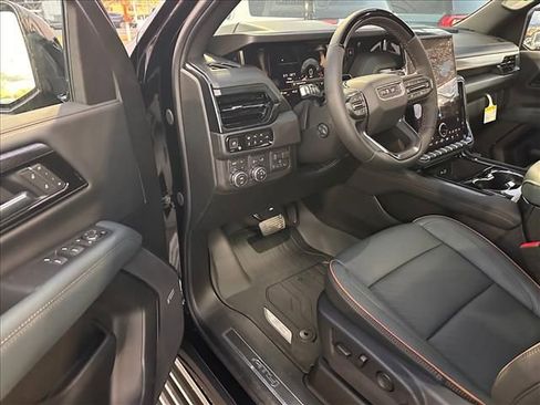 New 2026 GMC Yukon XL AT4 w/ AT4 Premium Plus Package image 17