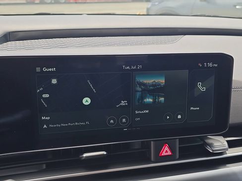 New 2027 Kia Carnival FWD image 23