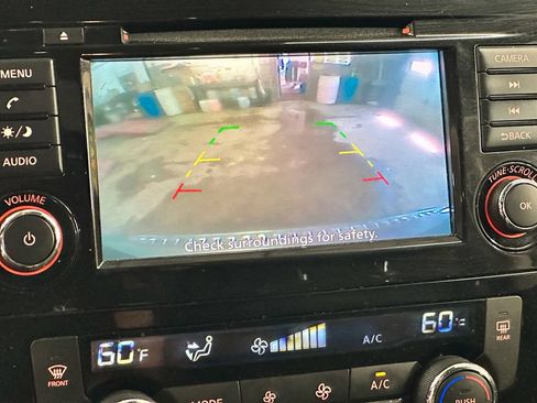Used 2020 Nissan Rogue SV AWD/4WD image 13
