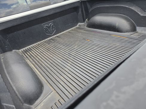 Used 2010 Dodge Ram 1500 Truck SLT w/ Remote Start & Security Group RWD image 11