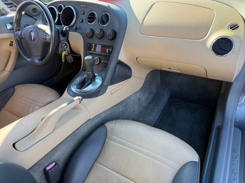 Used 2007 Pontiac Solstice Convertible w/ Premium Package image 14