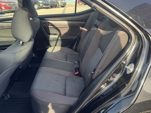 Used 2019 Toyota Corolla LE image 20