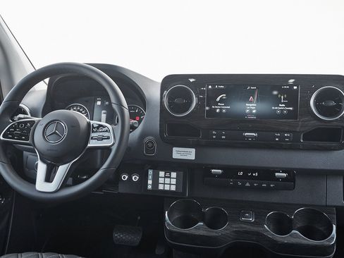 Used 2024 Mercedes-Benz Sprinter 3500 w/ Parking Package image 44