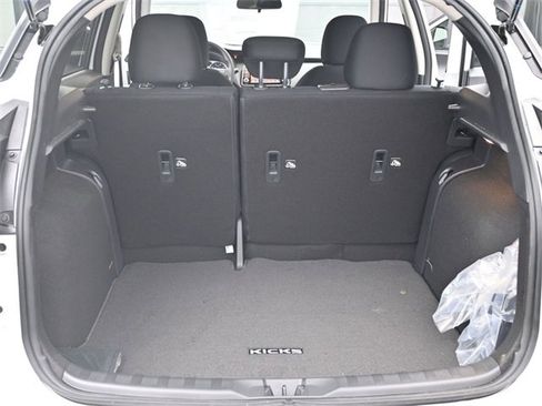 Used 2025 Nissan Kicks Play S image 18