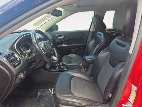 Used 2019 Jeep Compass Latitude FWD image 9