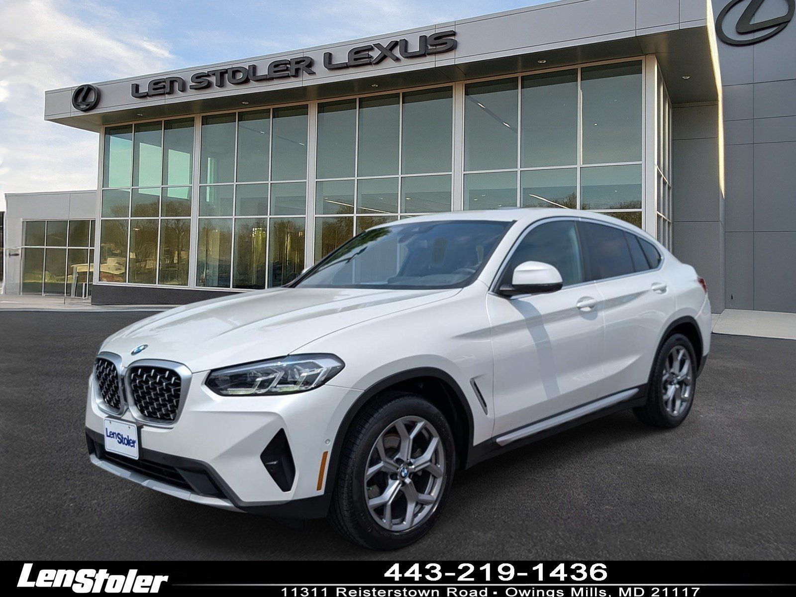 Used 2024 BMW X4 xDrive30i w/ Parking Assistance Package AWD/4WD image 7