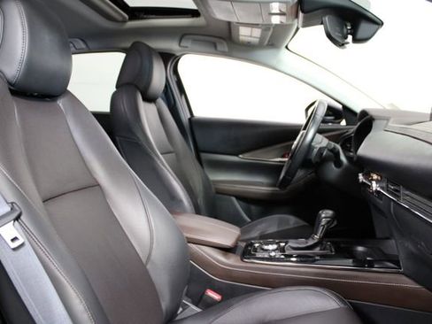 Used 2023 MAZDA CX-30 AWD 2.5 S w/ Premium Package image 12