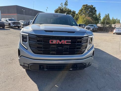 Used 2026 GMC Sierra 1500 Elevation w/ Elevation Premium Package AWD/4WD image 8