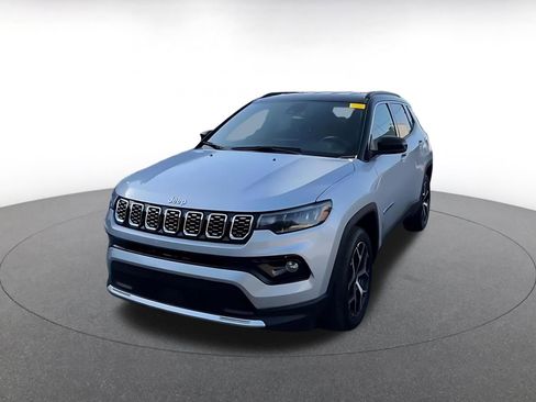 Used 2025 Jeep Compass Limited AWD/4WD image 7