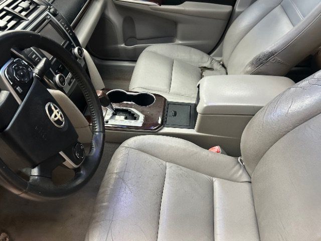 Used 2013 Toyota Camry XLE FWD image 7