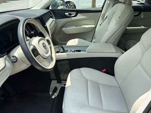 Used 2023 Volvo XC60 B5 Plus w/ Protection Package Premier FWD image 5