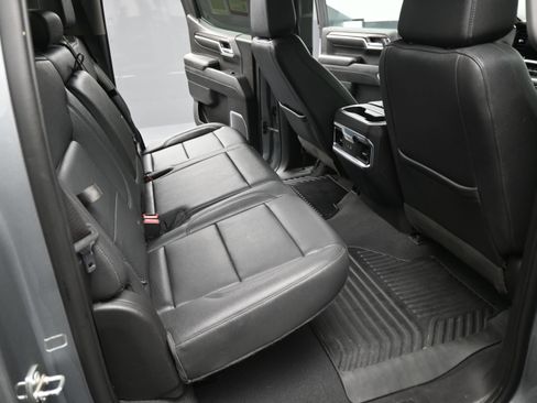 Used 2023 Chevrolet Silverado 1500 LTZ AWD/4WD image 19