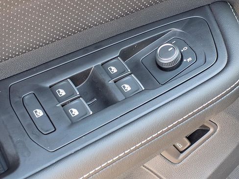 New 2026 Volkswagen Atlas SE image 18