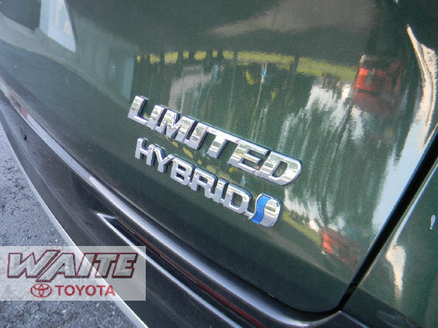 Used 2023 Toyota Sienna Limited AWD/4WD image 7