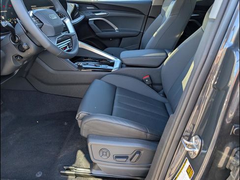 New 2025 Audi Q5 2.0T Premium Plus image 8