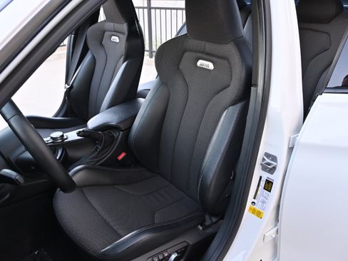 Used 2016 BMW M3 RWD image 19