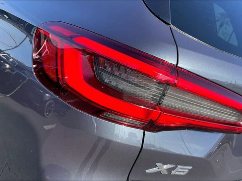 Used 2019 BMW X5 xDrive50i image 31