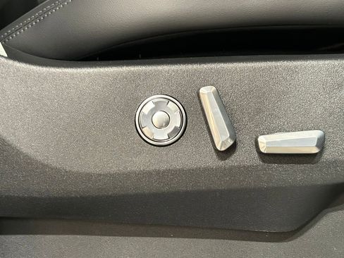 New 2026 Lincoln Navigator L Reserve AWD/4WD image 65