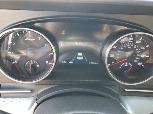 Used 2023 Kia Carnival LX image 13