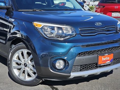 Used 2018 Kia Soul + image 6