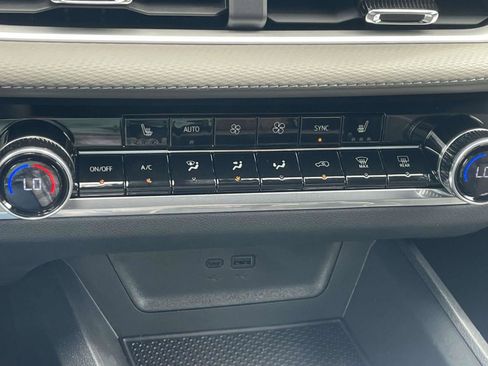 New 2026 Chevrolet Equinox LT w/ Convenience Package II image 14