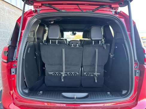 New 2026 Chrysler Pacifica Limited w/ S Appearance Package image 26