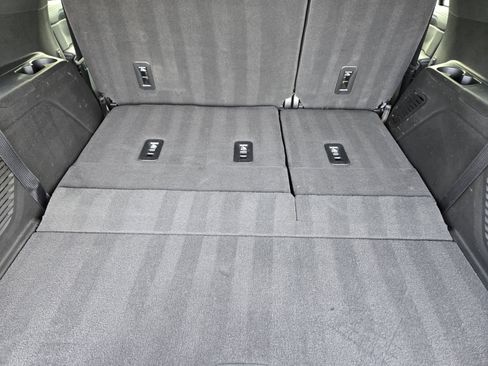 Used 2023 Chevrolet Tahoe Z71 w/ Z71 Off-Road Package image 33