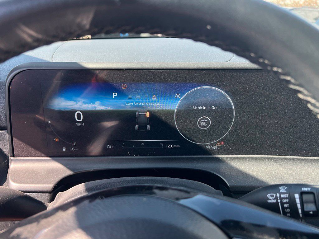 Certified 2025 Kia Seltos EX AWD/4WD image 14