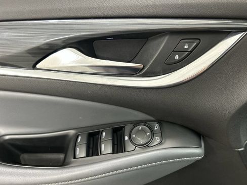Certified 2023 Buick Enclave Essence w/ Experience Buick Package AWD/4WD image 11