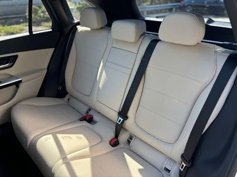 Used 2026 Mercedes-Benz GLC 300 4MATIC image 24