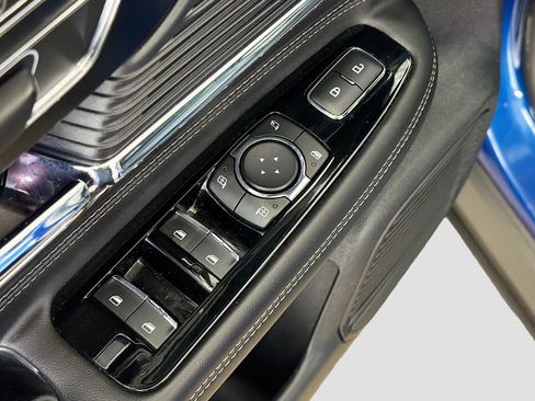 Used 2021 Lincoln Corsair AWD w/ Equipment Group 101A image 19