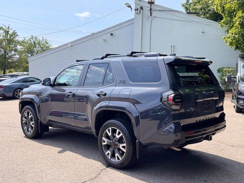 Used 2025 Toyota 4Runner TRD Sport AWD/4WD image 4