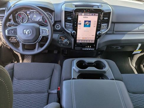New 2026 RAM 1500 4x4 Crew Cab image 17